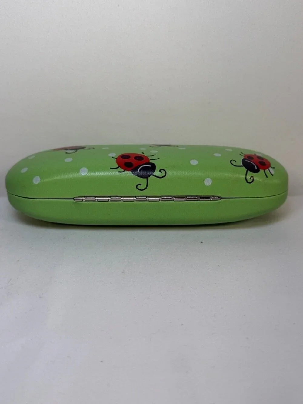 Vintage Green Ladybug Glasses Sunglasses Hard Clamshell Case